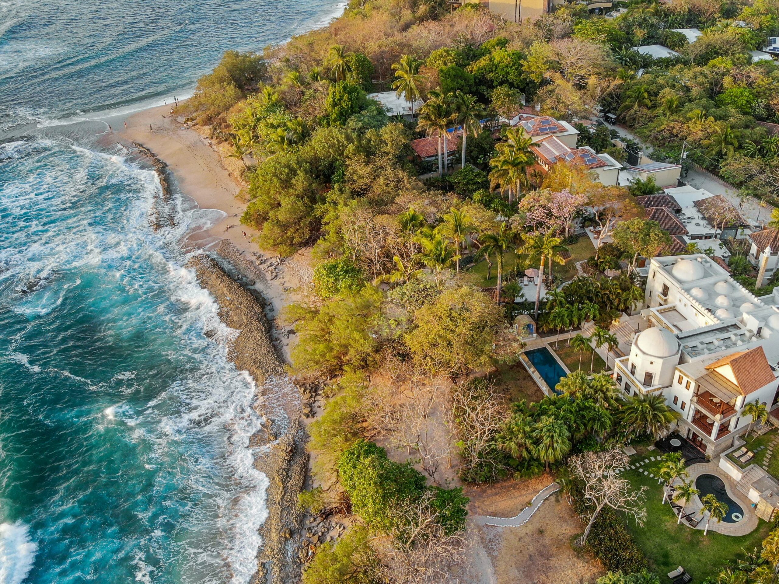 Top 4 Reasons to Buy Property in Costa Rica